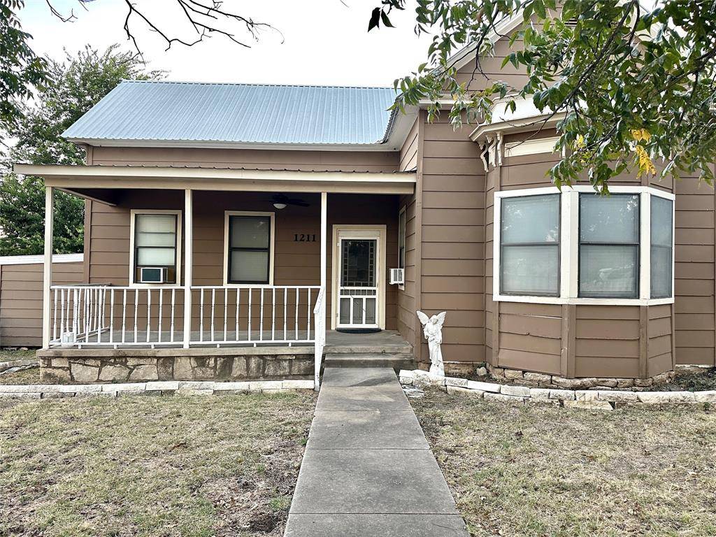 Goldthwaite, TX 76844,1211 Hutchings Street