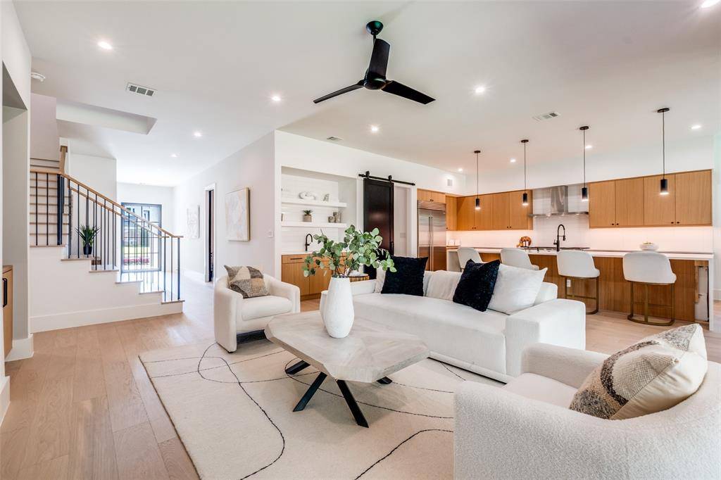 Dallas, TX 75209,5321 Emerson Avenue