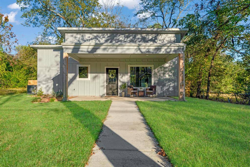 Paris, TX 75460,120 10th NE