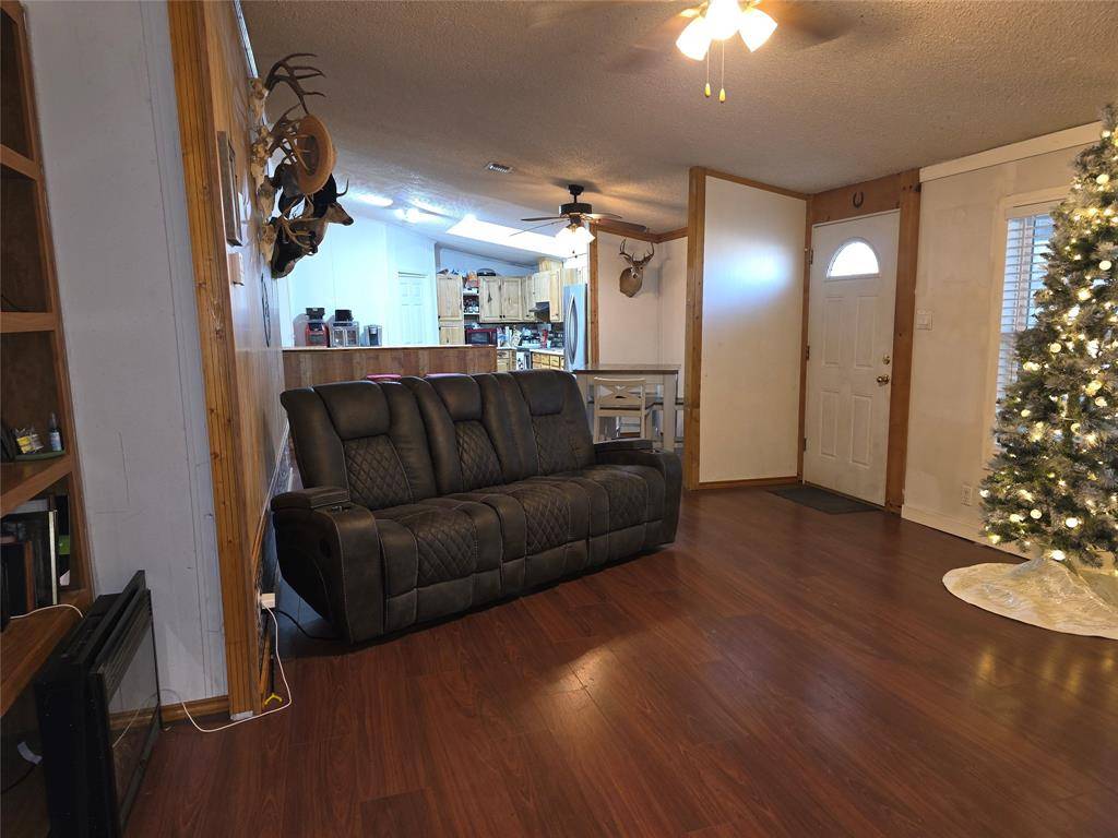 Joshua, TX 76058,5716 Longhorn Trail