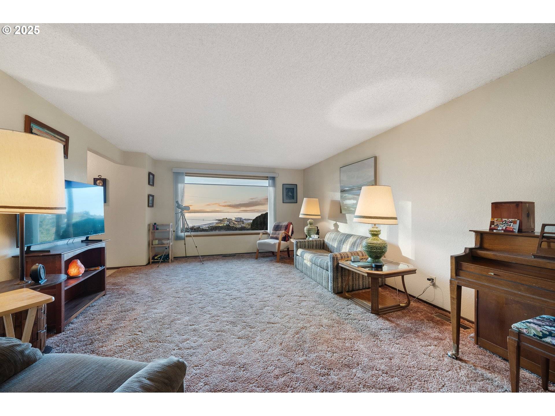 Bay City, OR 97107,9215 6TH ST