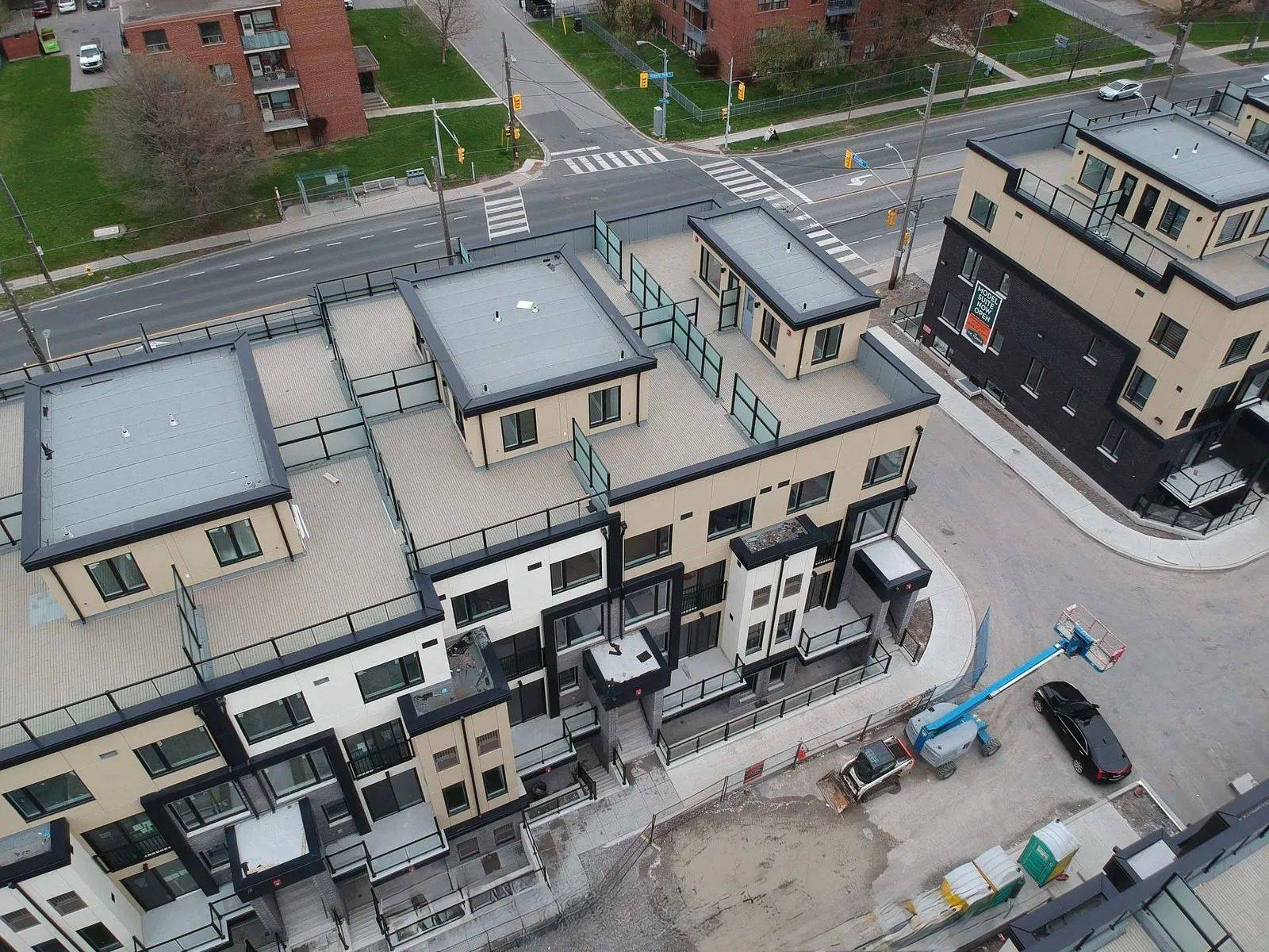 Toronto C13, ON M1R 0G8,1650 Victoria Park AVE #A207