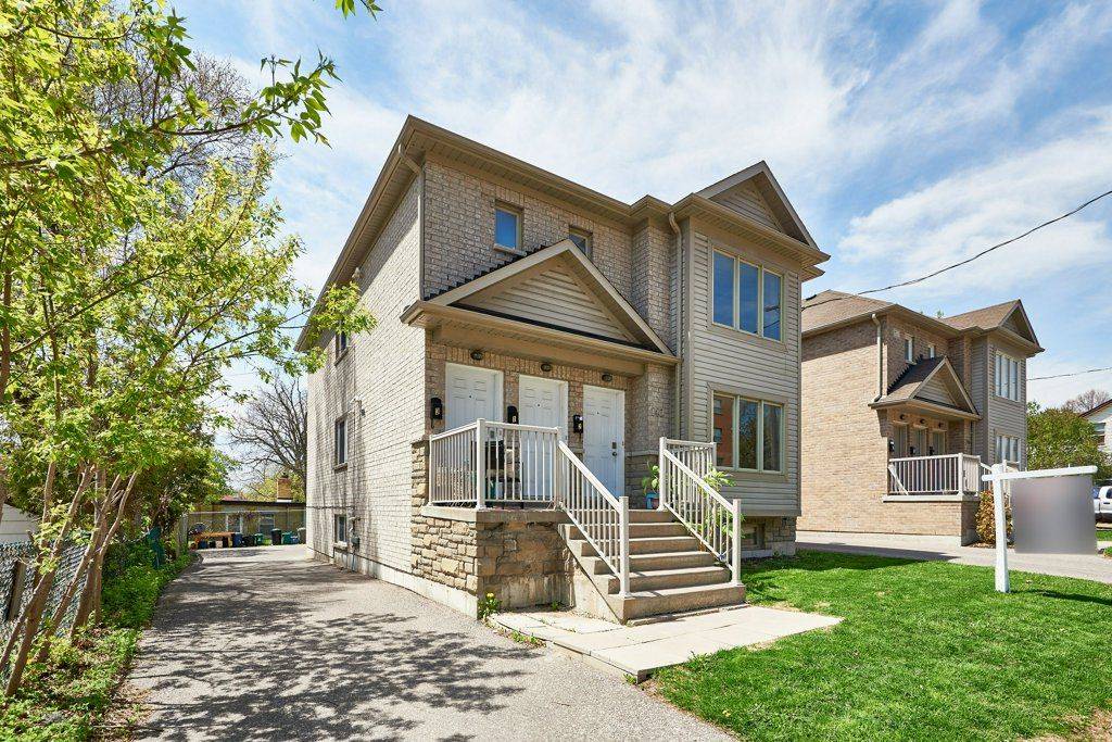 Oshawa, ON L1G 5B9,140 Mary ST N