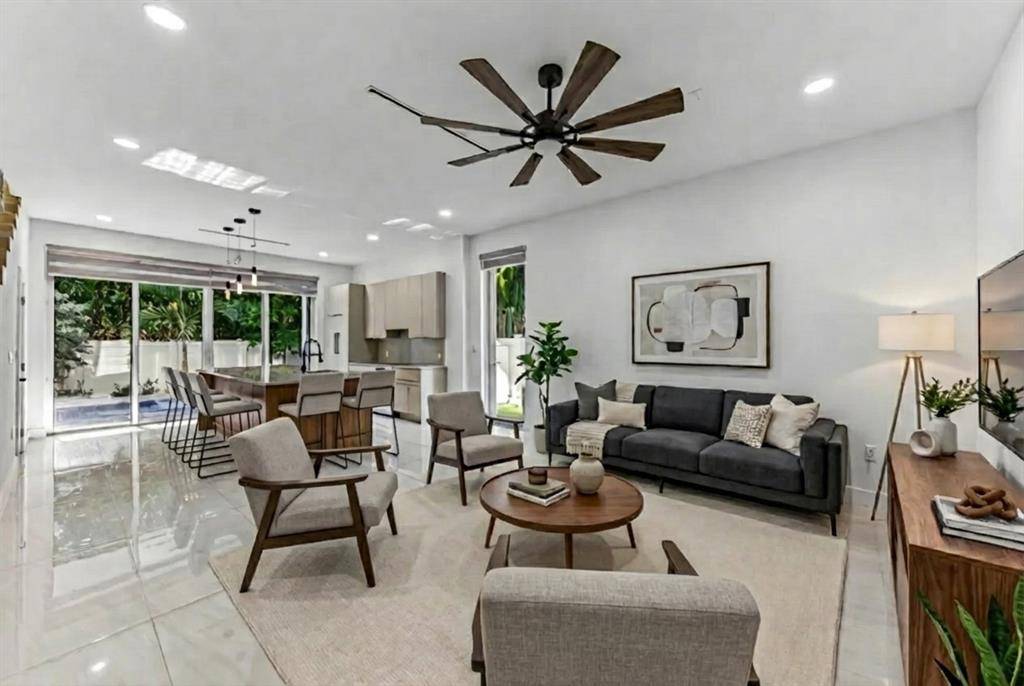 Fort Lauderdale, FL 33301,1408 NE 5th Ct #1408A