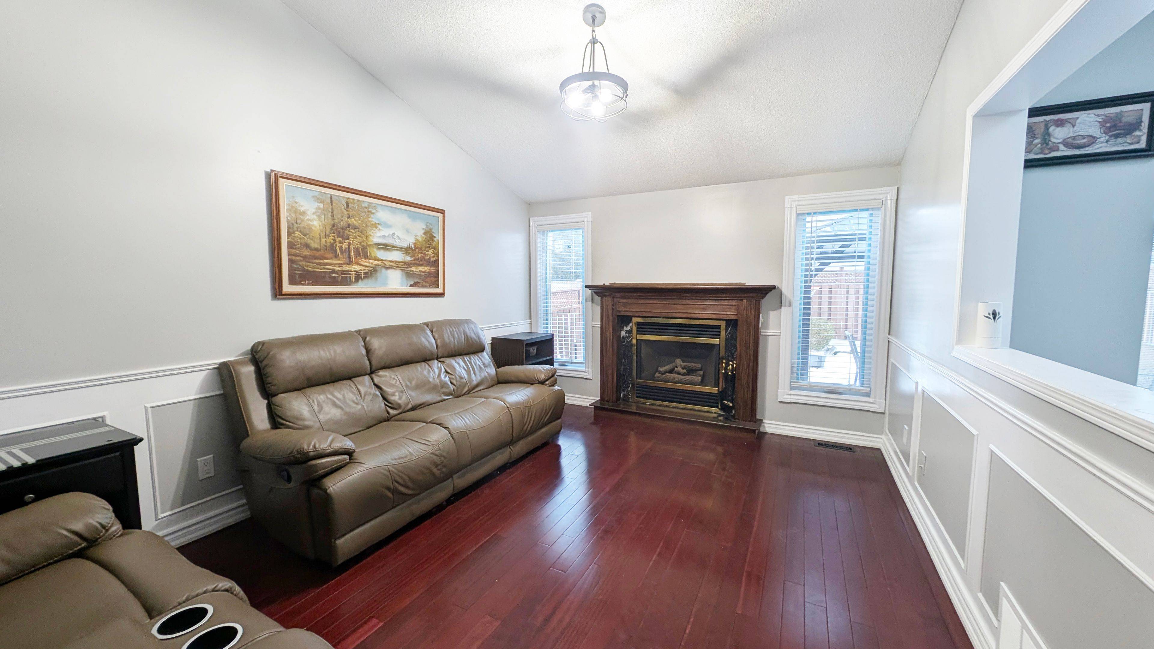 Brampton, ON L6R 1E7,51 Rocky Mountain CRES #upper