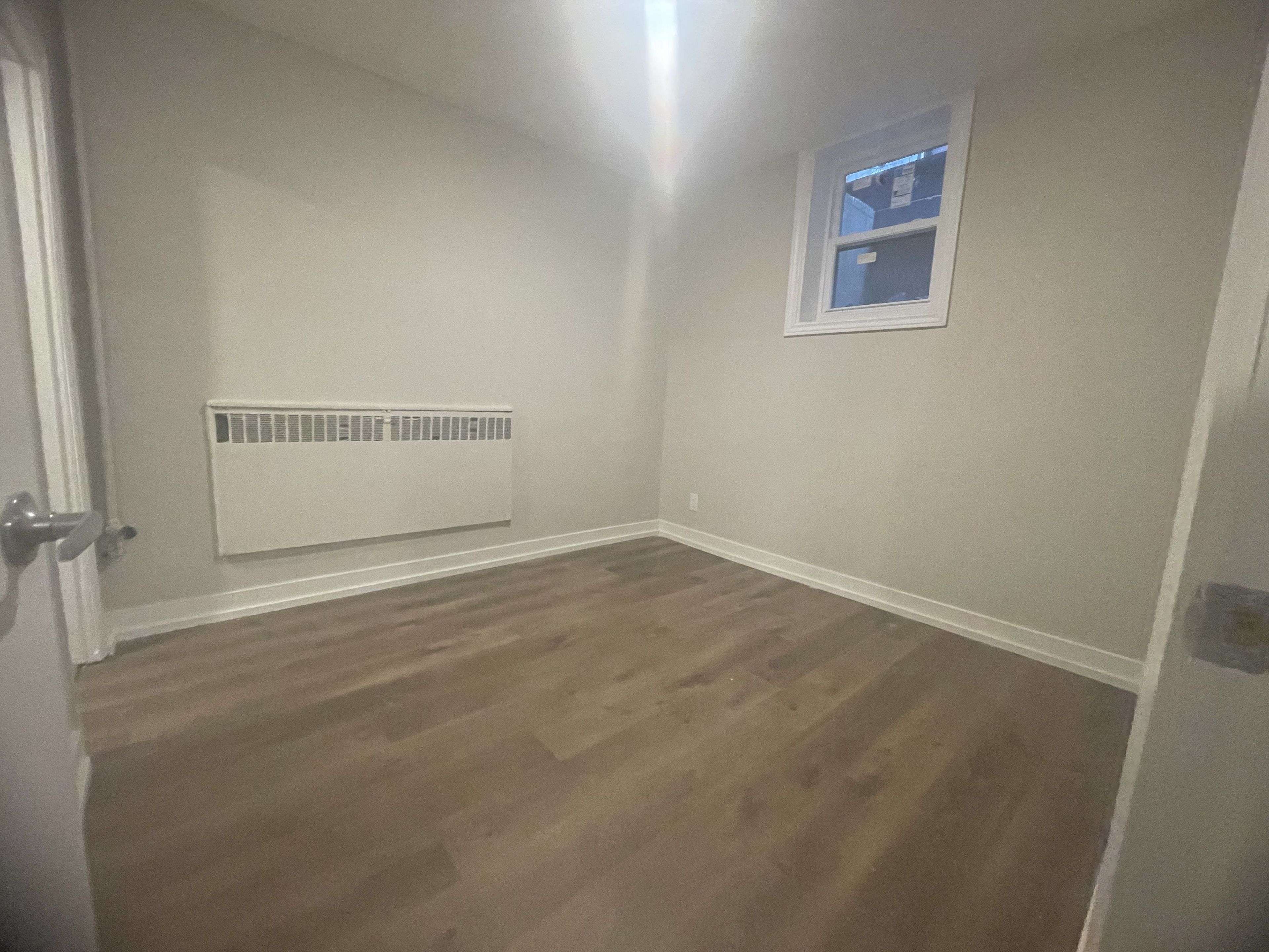 Hamilton, ON L8M 1M6,133 Prospect ST S #A