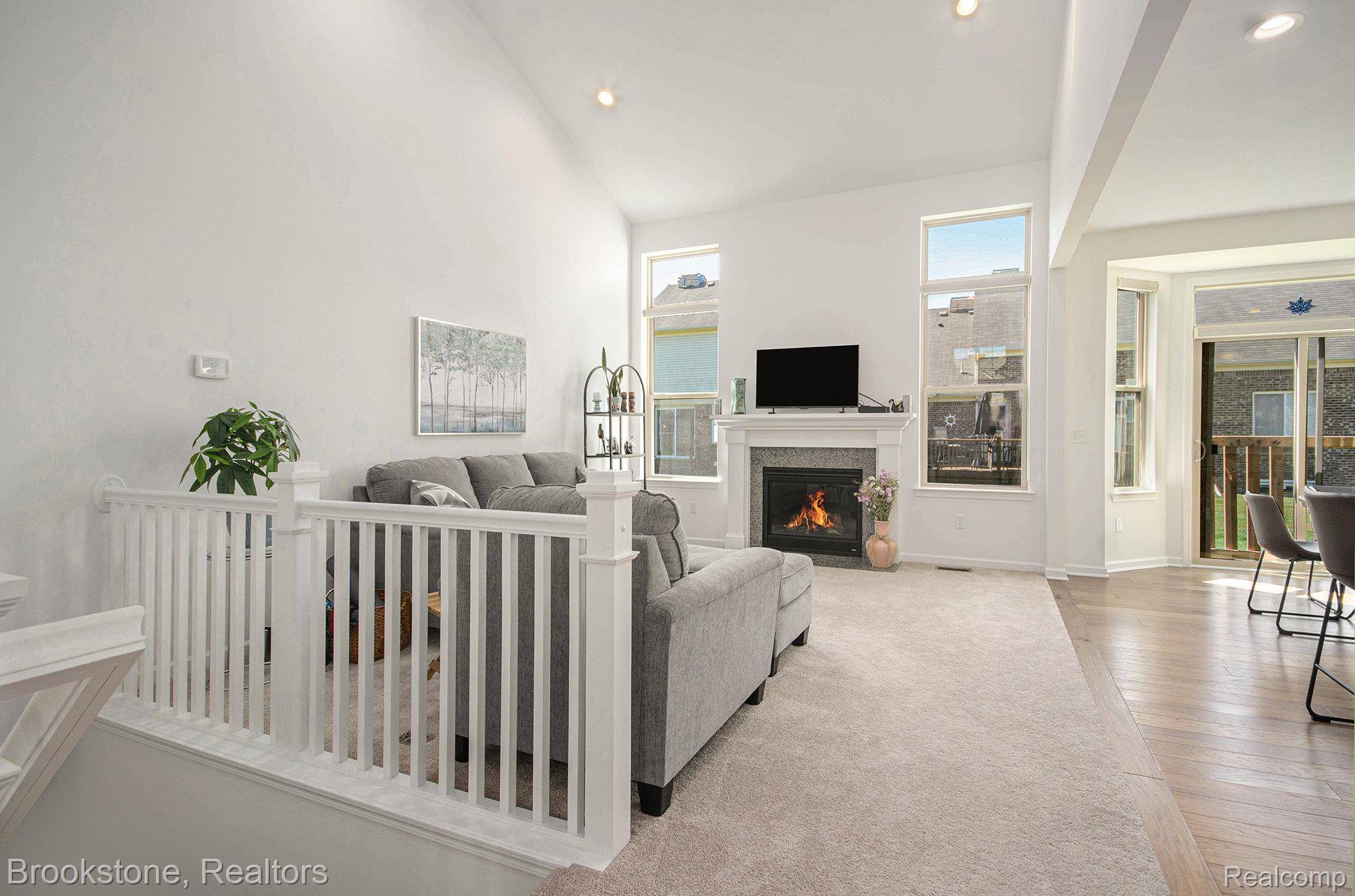 Macomb, MI 48044,20832 Burn DR