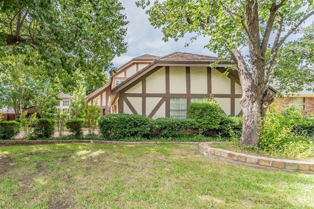 Bedford, TX 76021,305 Warbler Drive