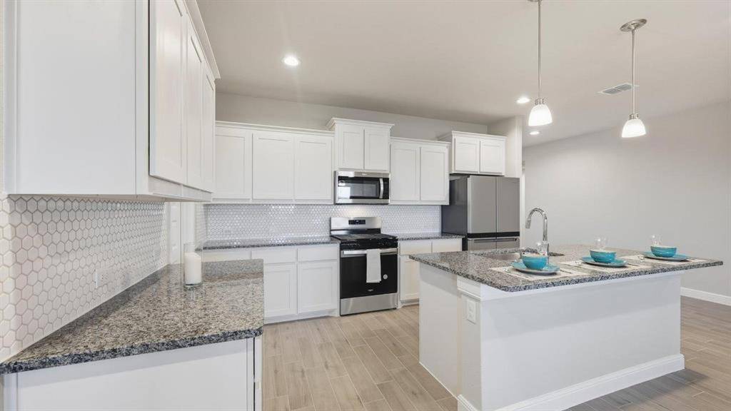 Cleburne, TX 76033,1913 HERITAGE Court