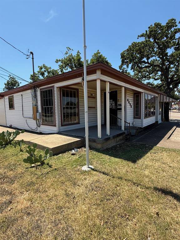 Fort Worth, TX 76112,6436 Meadowbrook Drive #A