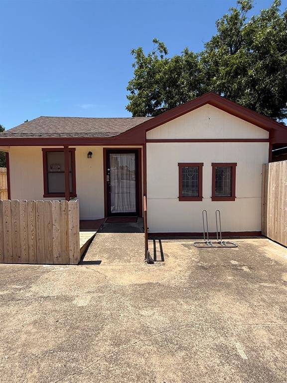 Fort Worth, TX 76112,6436 Meadowbrook Drive #B