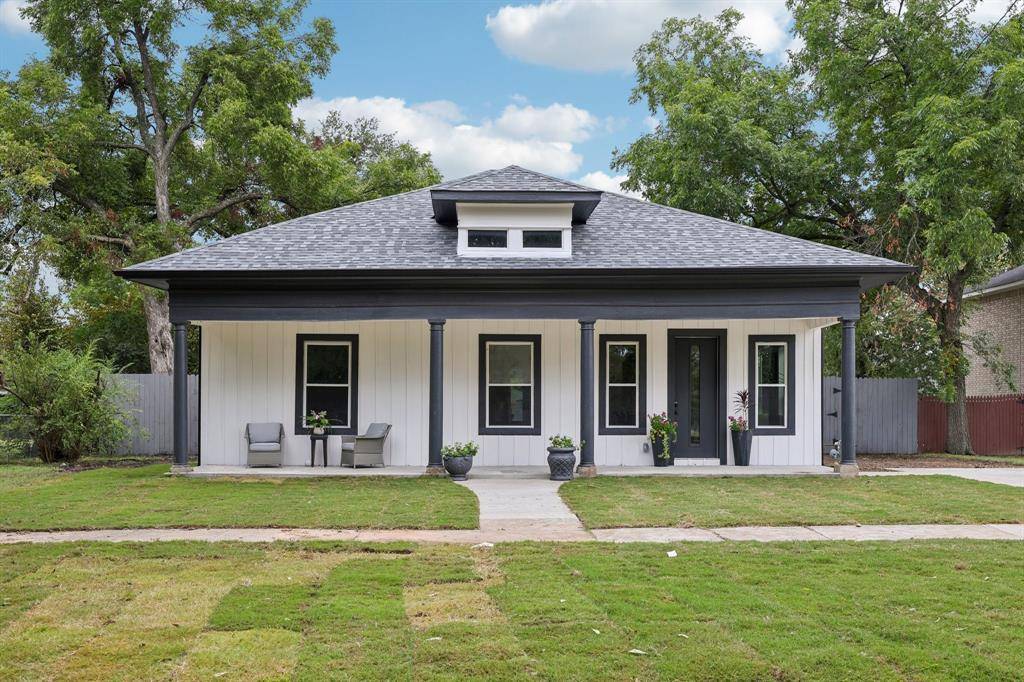 Terrell, TX 75160,504 E Brin Street