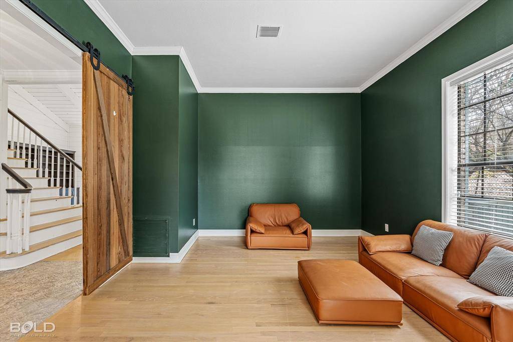 Shreveport, LA 71106,6439 Creswell Avenue