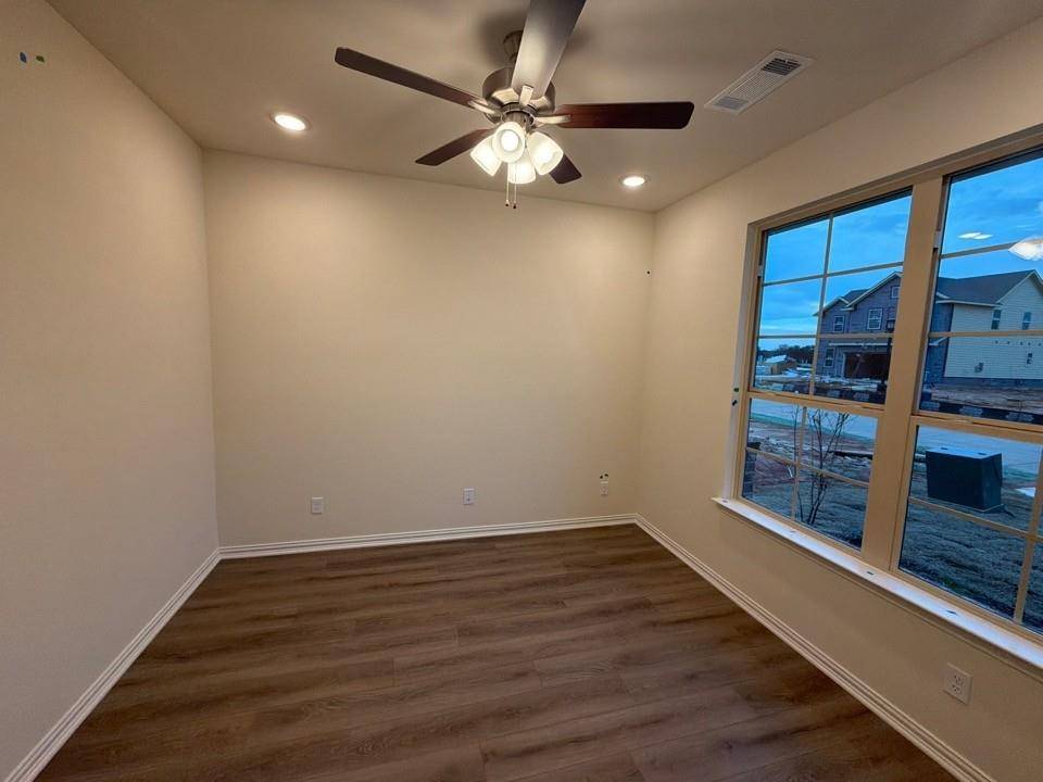 Springtown, TX 76082,1240 Sabine River Lane