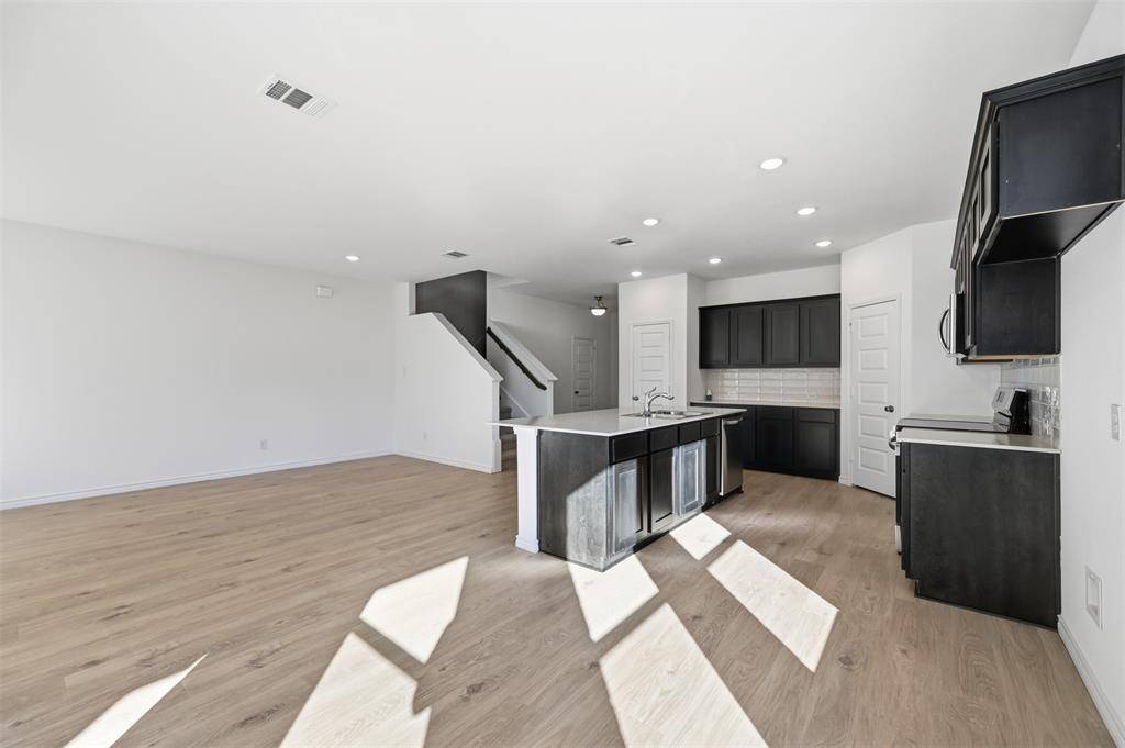 Denton, TX 76205,400 Wrangler Lane #400