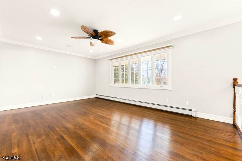 Wayne Twp., NJ 07470,16 Gressinger Rd