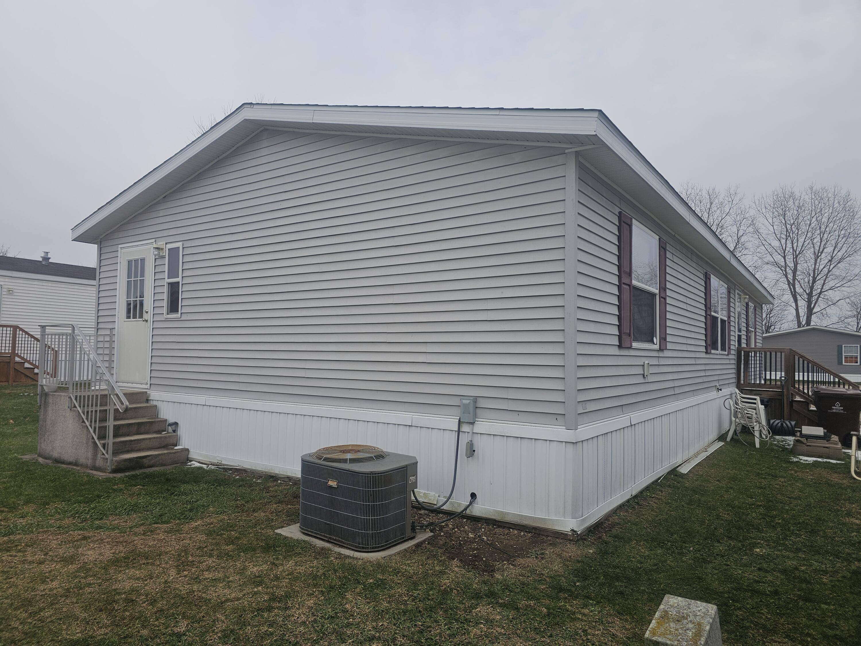 Jackson, MI 49201,4048 Knightsbridge LN