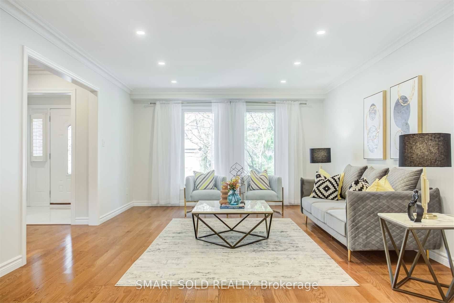 Toronto C13, ON M3B 3B4,45 Abbeywood TRL #Upper level