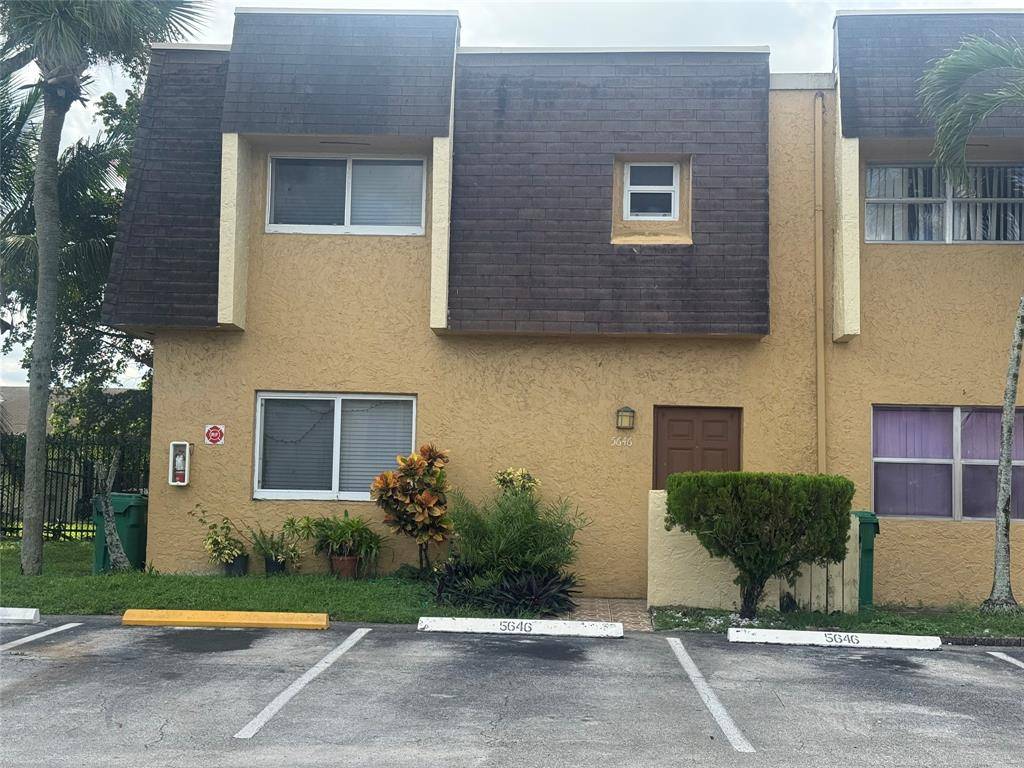 Lauderhill, FL 33313,5646 Blueberry Ct #23