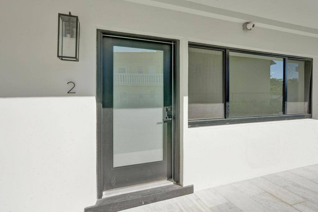 Pompano Beach, FL 33062,840 SE 22nd Ave #2