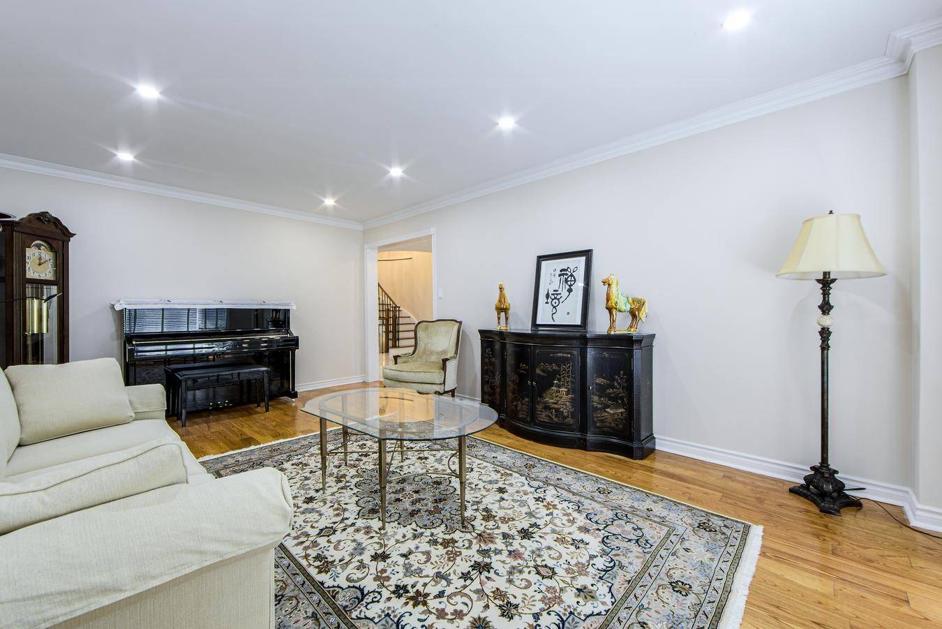 Richmond Hill, ON L4B 2L2,112 Strathearn AVE