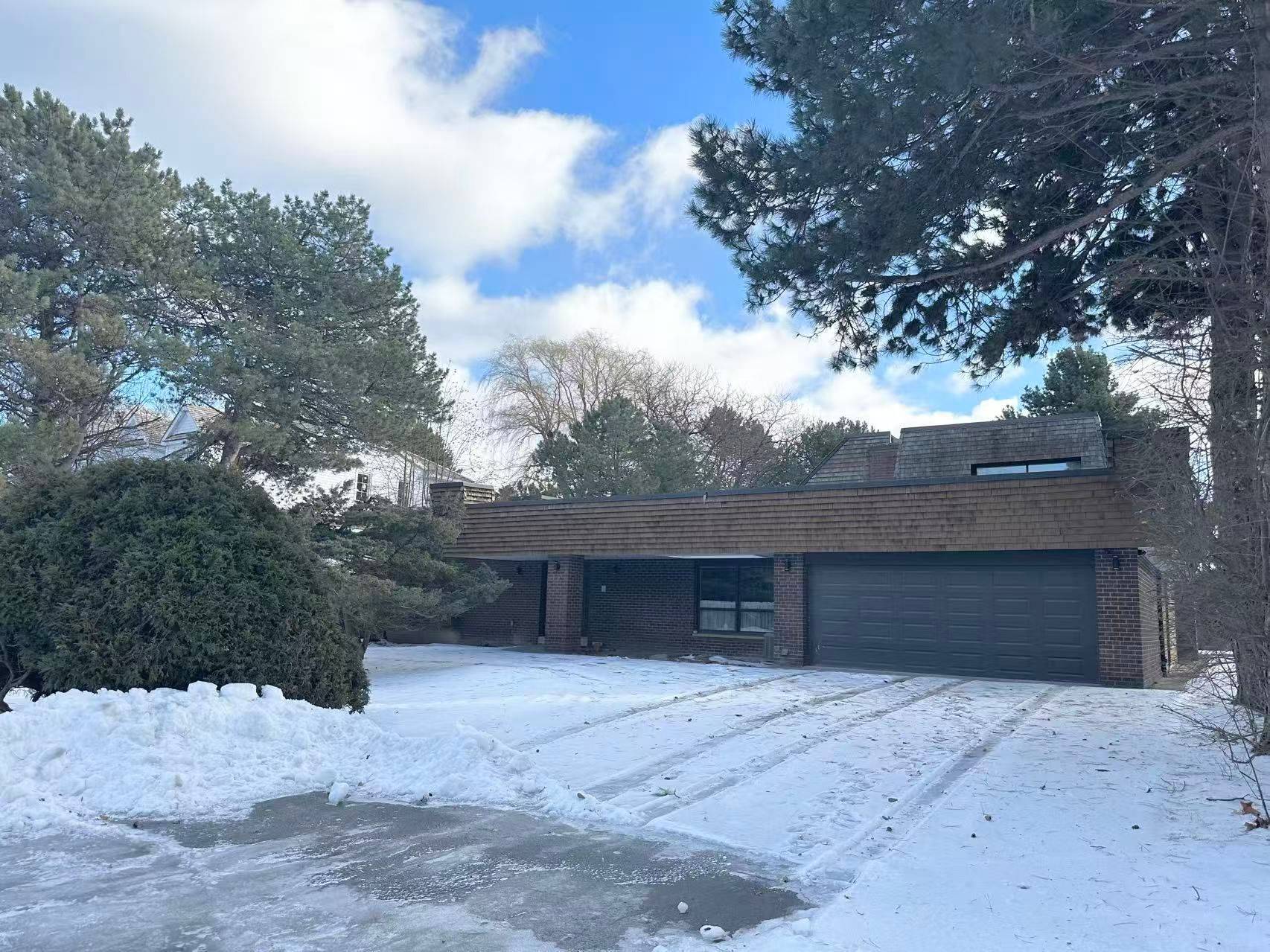 Markham, ON L3T 1K1,17 Fairway Heights CRES #Bsmt