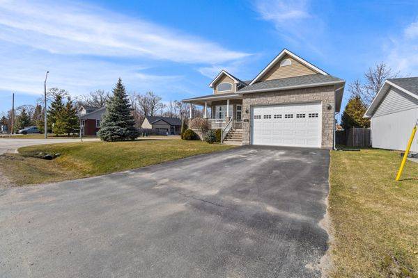 Tay, ON L0K 2A0,22 Bourgeois Beach RD