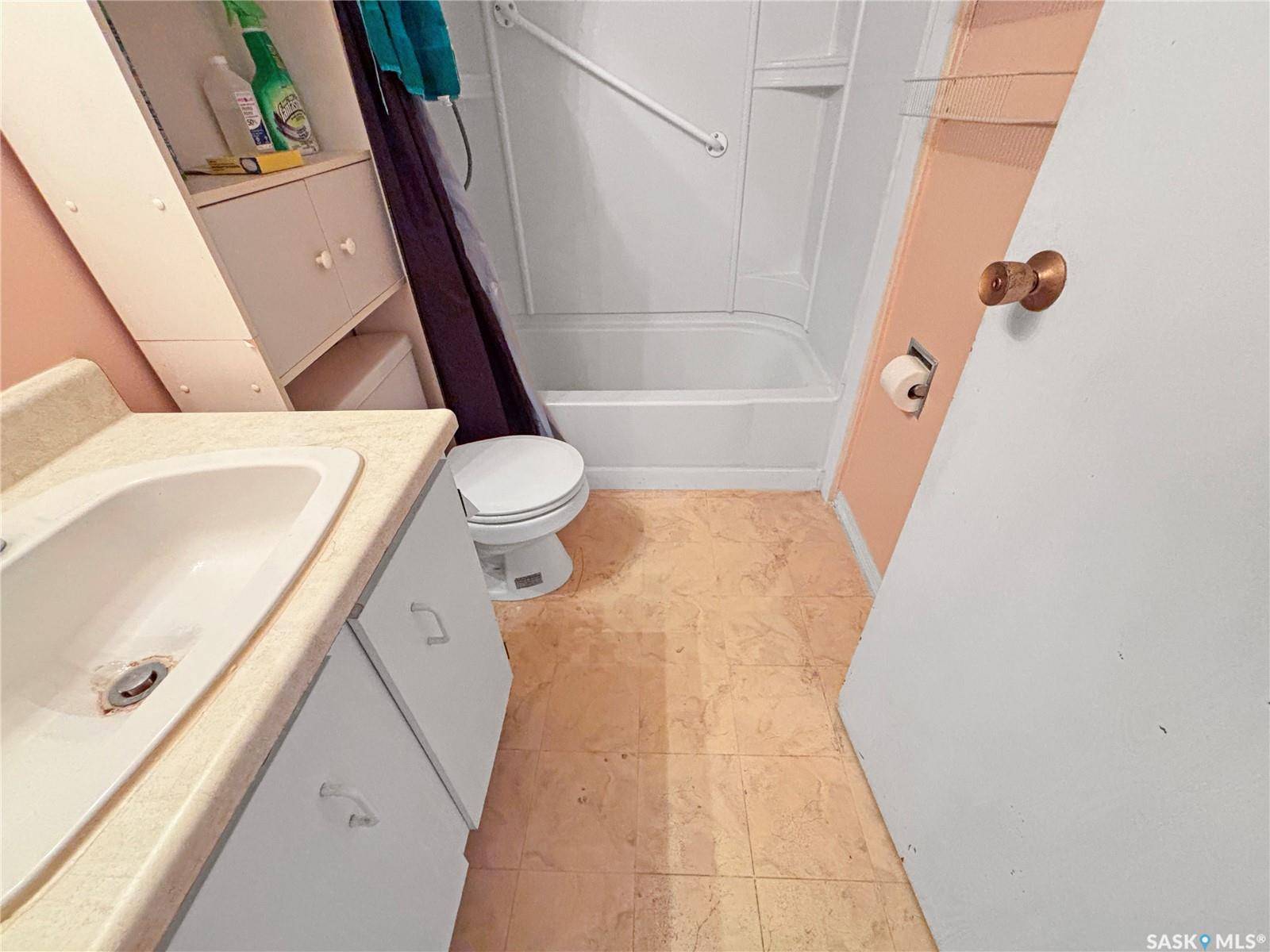 Saskatoon, SK S7H 5L3,415 Tait COURT #206