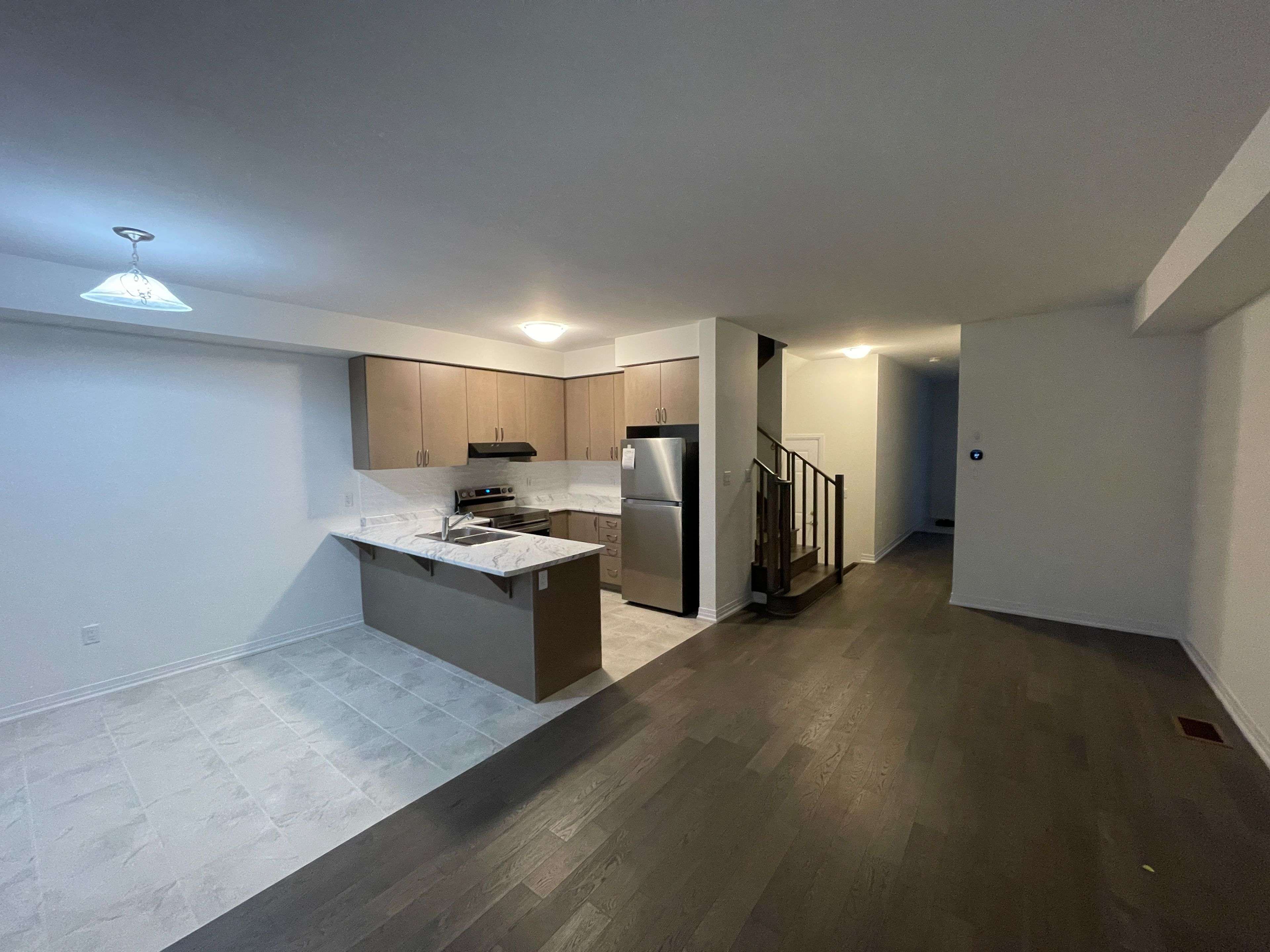 Thorold, ON L2V 0K1,15 Peach ST #20