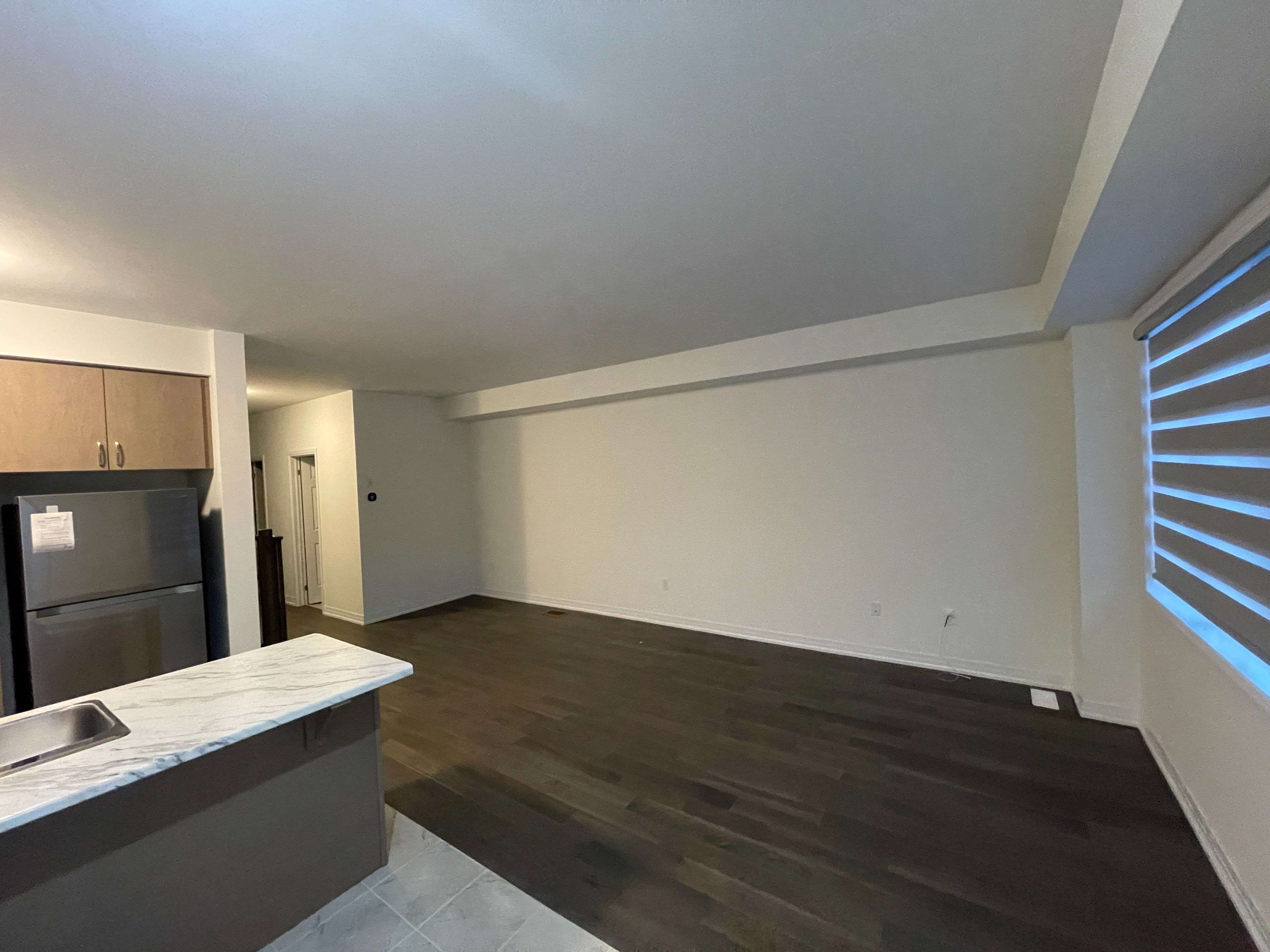 Thorold, ON L2V 0K1,15 Peach ST #20