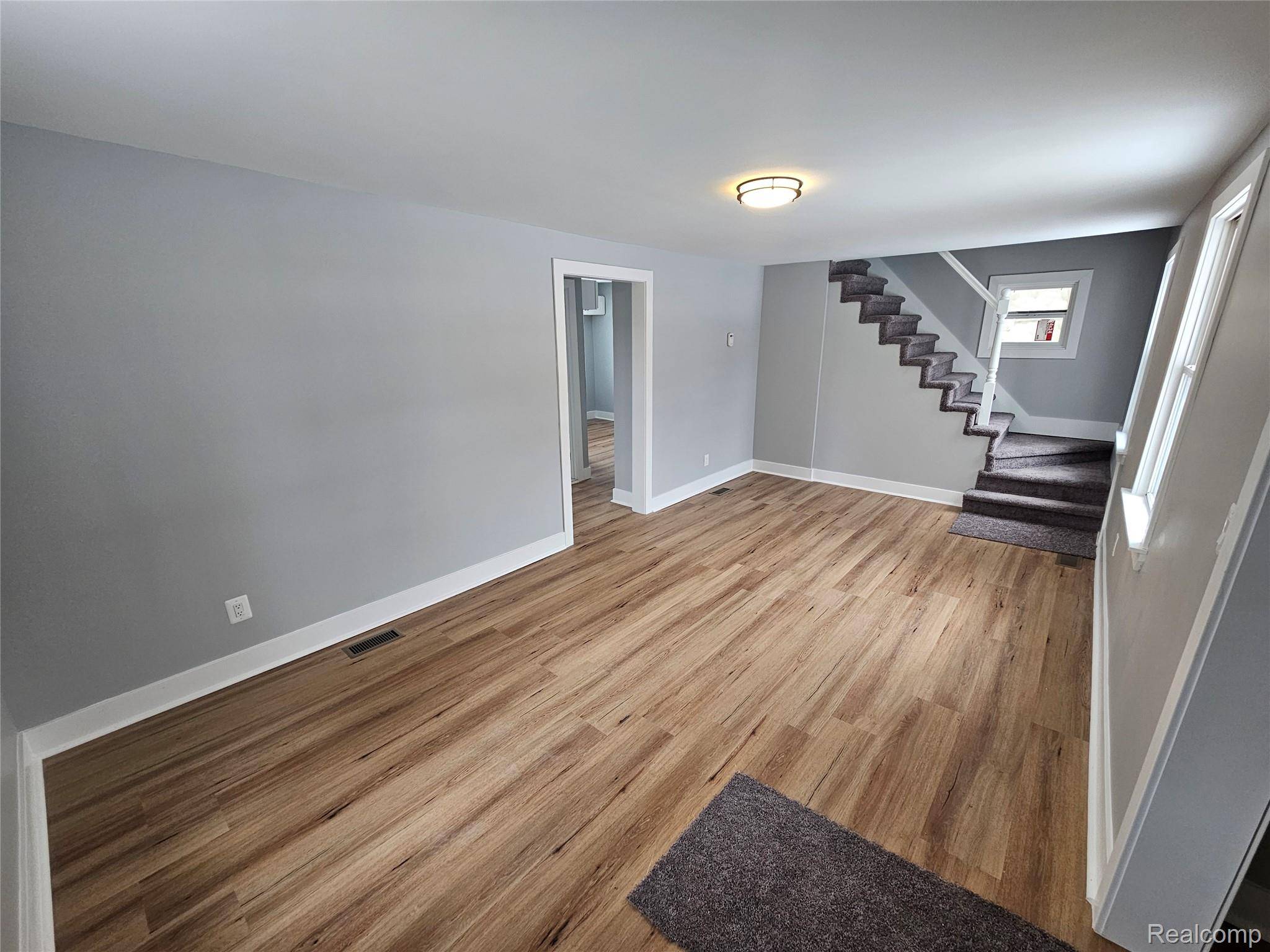 Warren, MI 48089,20737 NUMMER ST