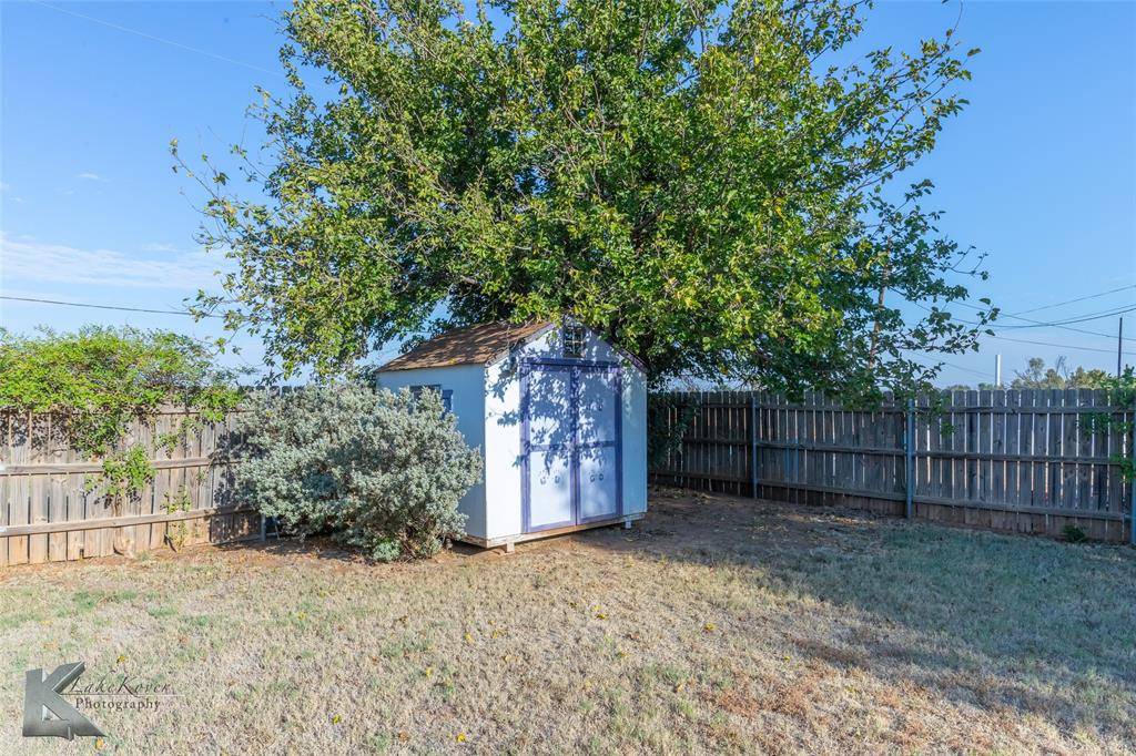 Knox City, TX 79529,708 ASPEN Street