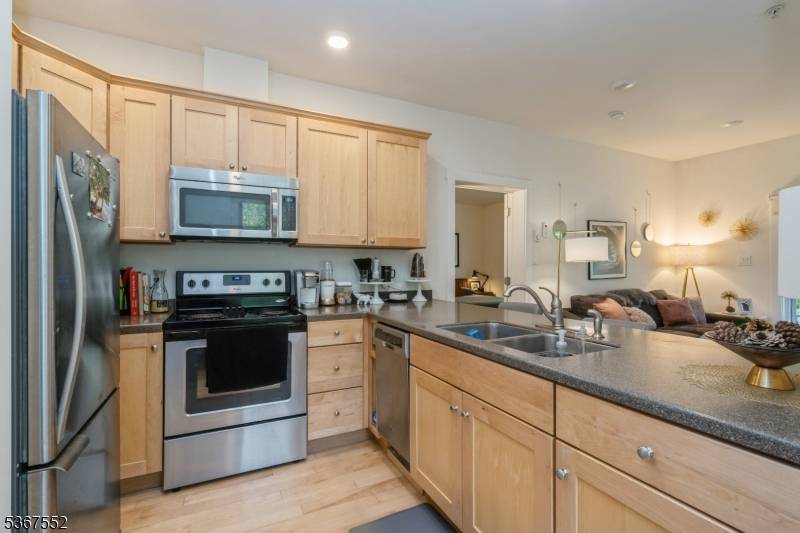 East Amwell Twp., NJ 08551,2 Lindbergh Rd