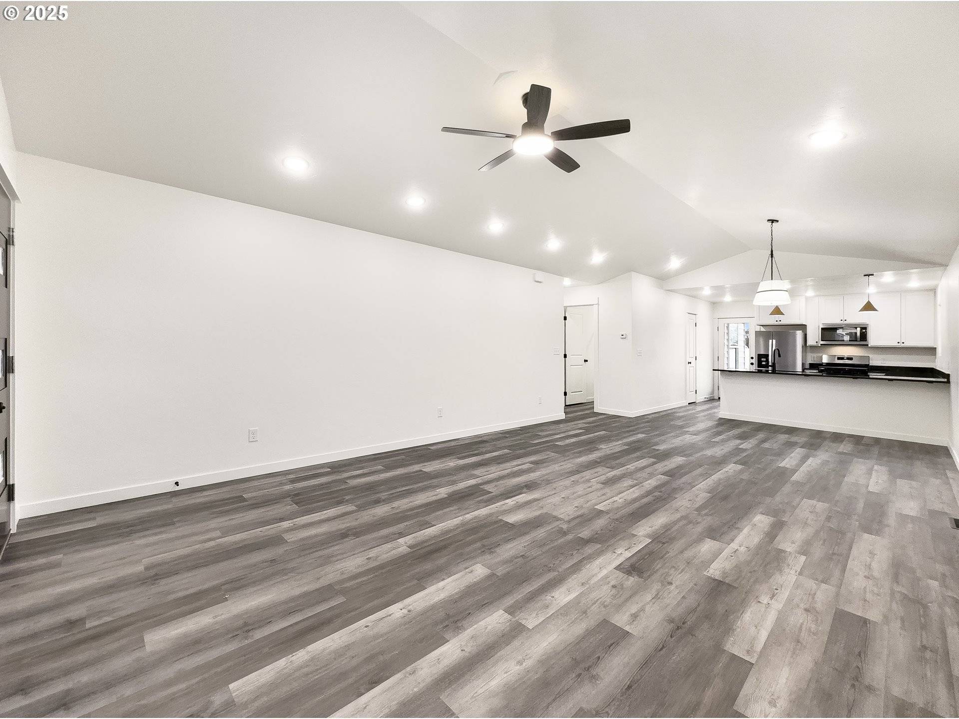 Baker City, OR 97814,670 E ST