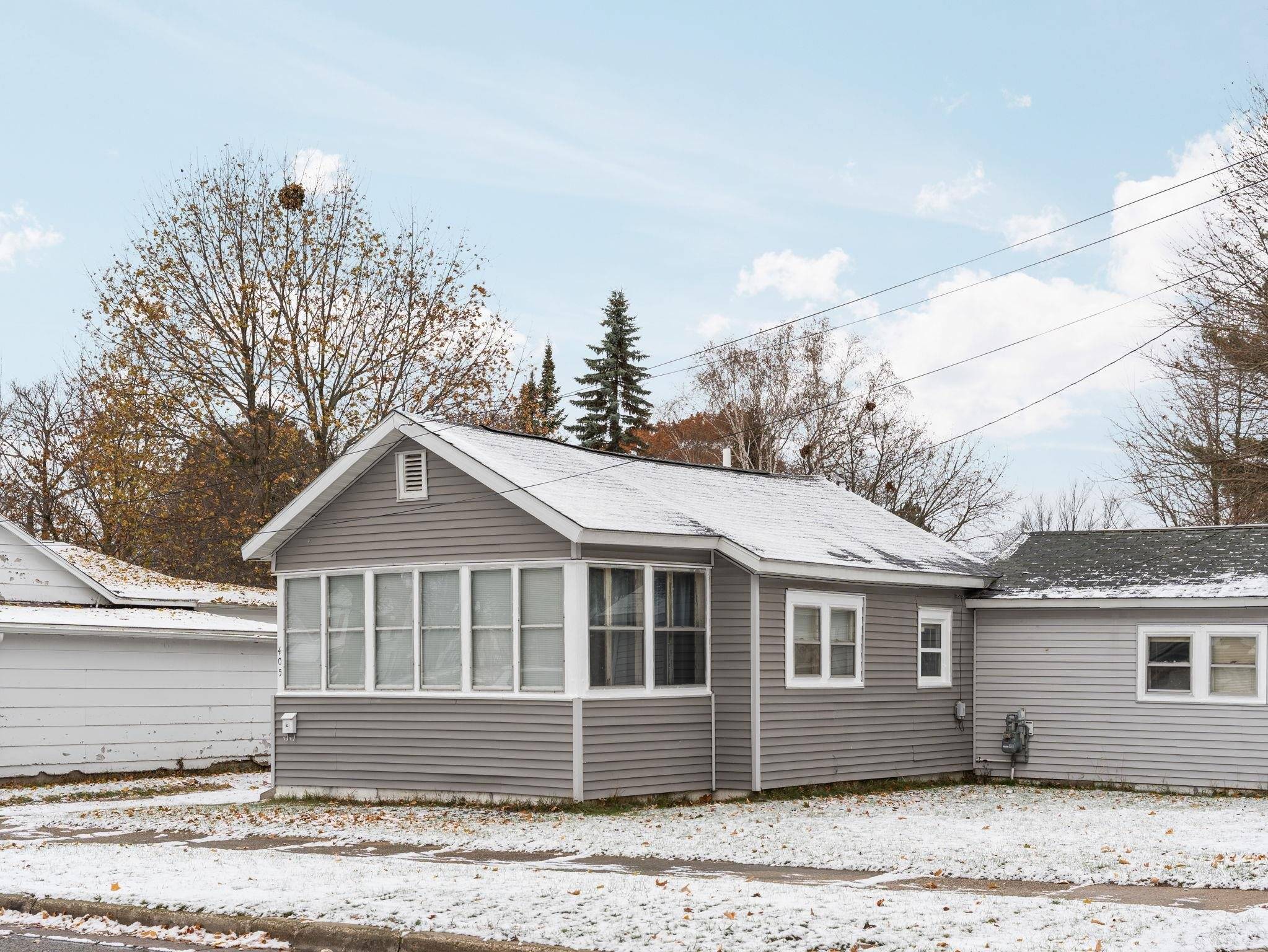 Cadillac, MI 49601,405 Powers ST