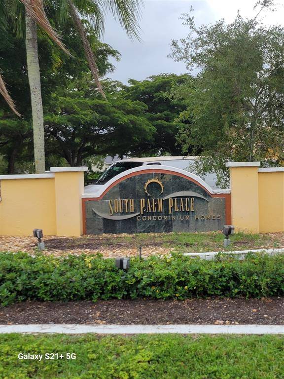 Tamarac, FL 33321,7670 Westwood Dr #714