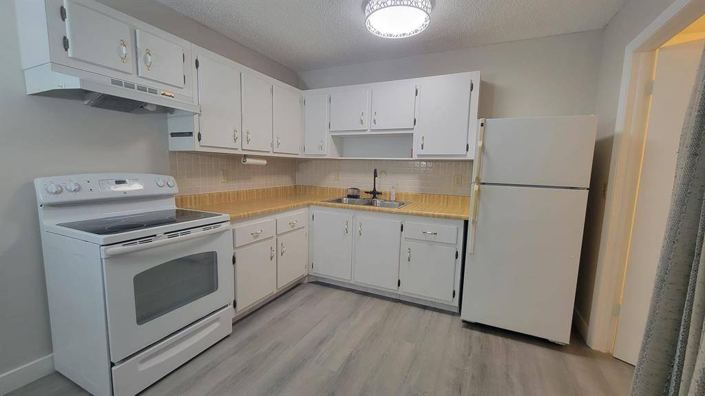 Greenacres, FL 33463,4241 Centurian Cir