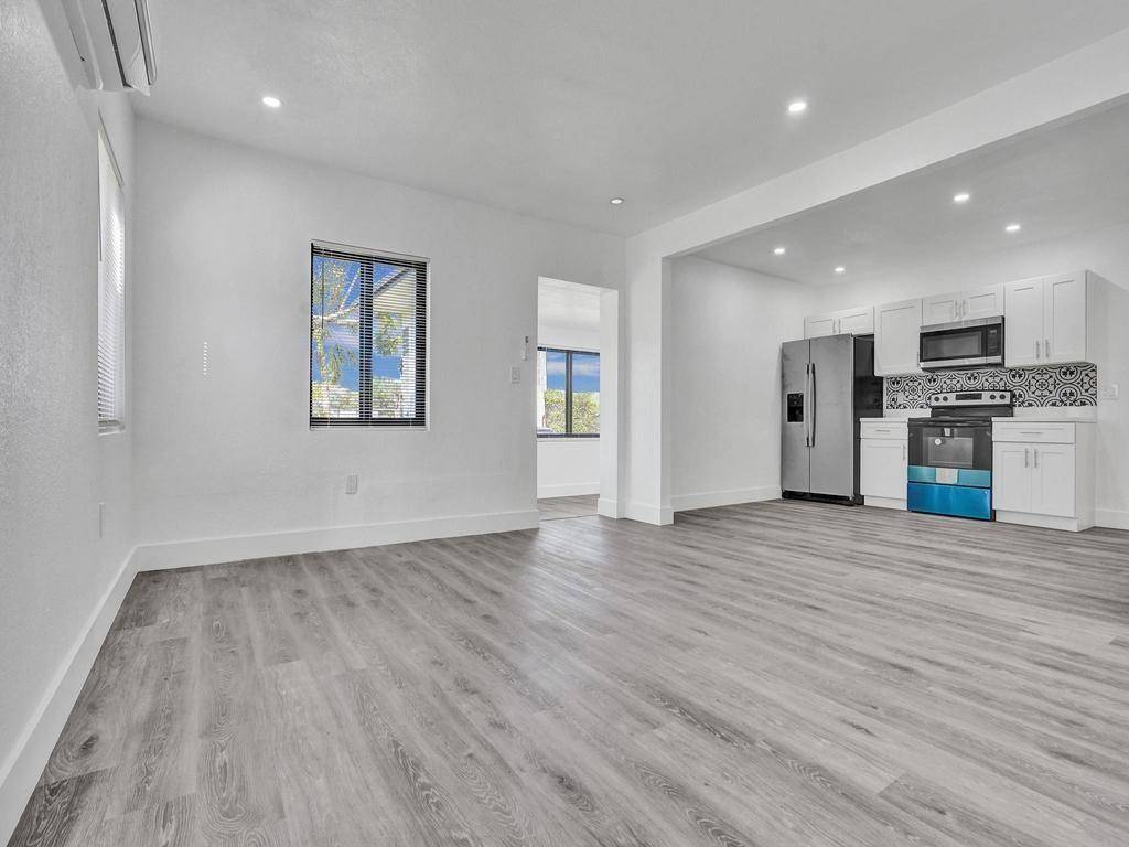 Fort Lauderdale, FL 33315,940 SW 28th St #1