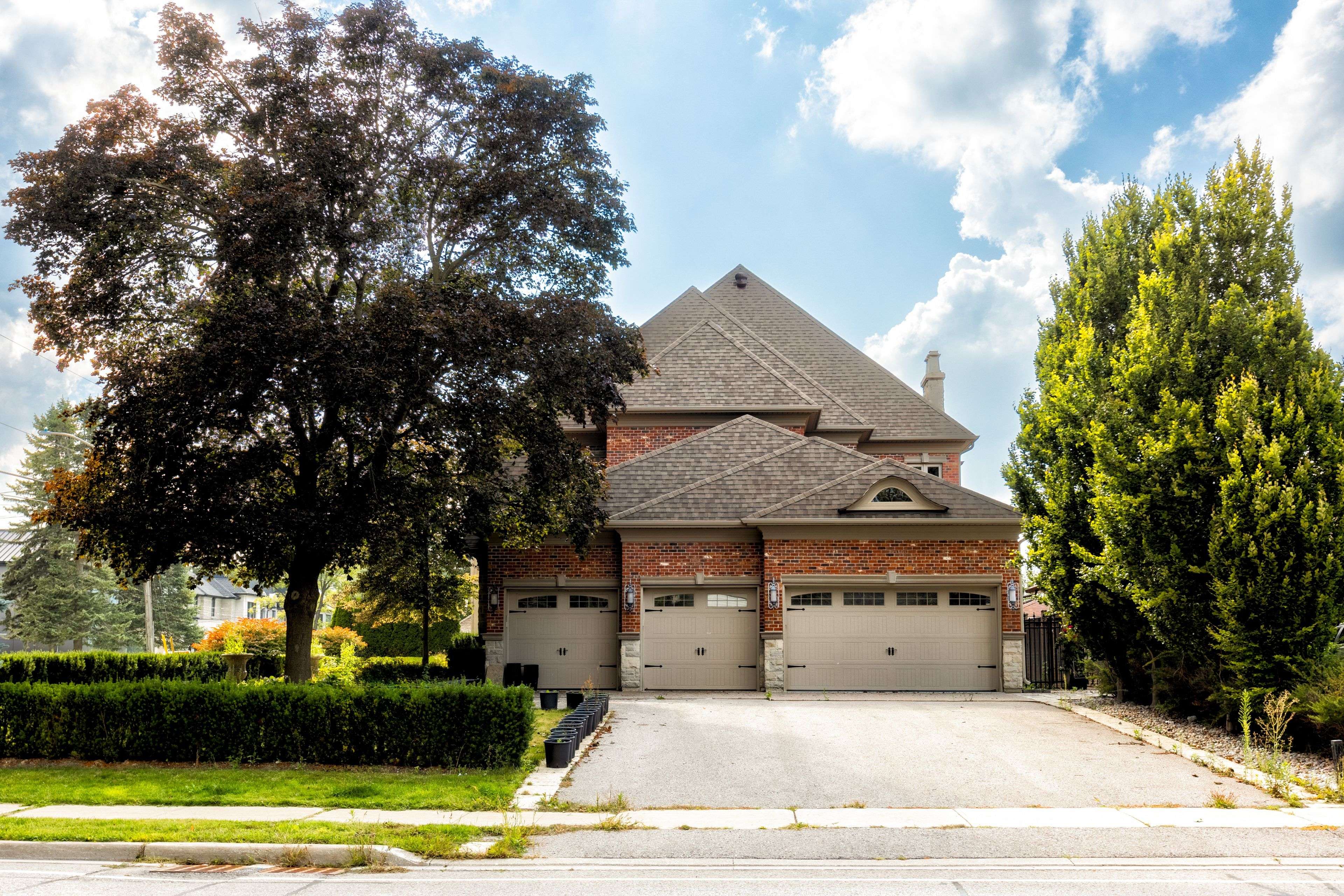 Richmond Hill, ON L4E 2X2,68 Maple Grove AVE