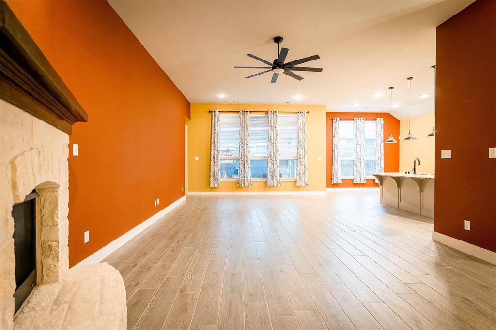 Aubrey, TX 76227,1121 Bridle Path Drive