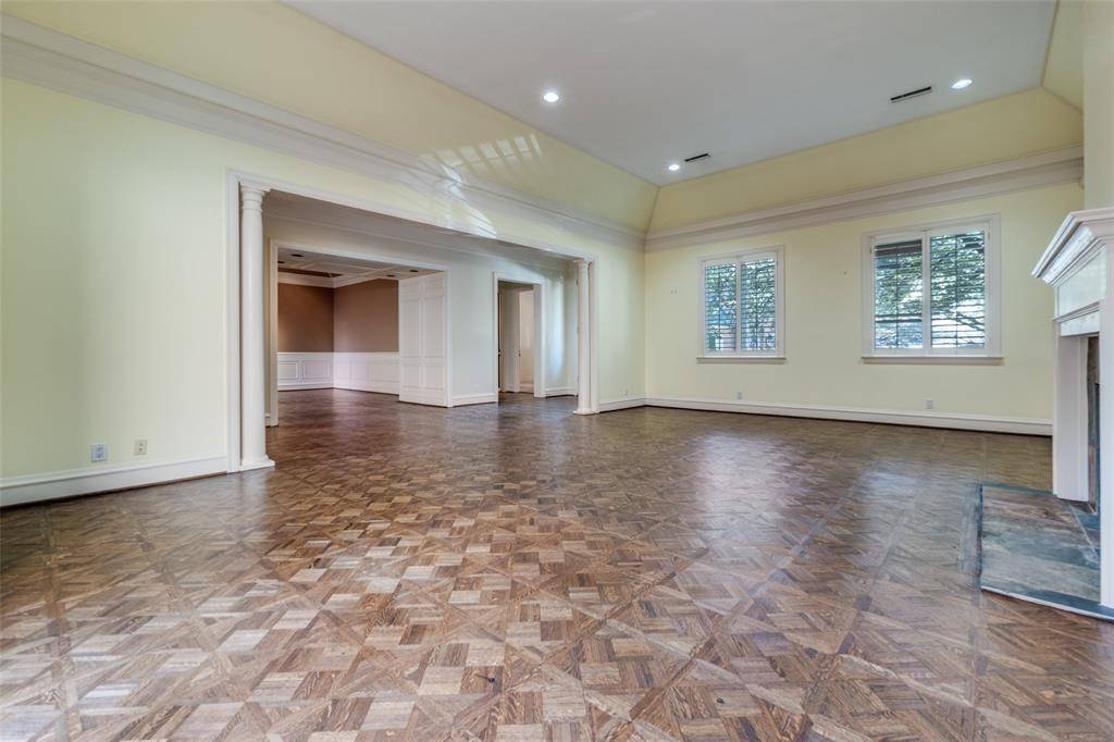 Dallas, TX 75225,34 Stonecourt Circle