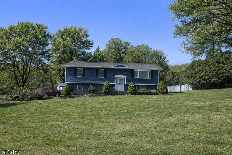 Mount Olive Twp., NJ 07836,2 Robert St