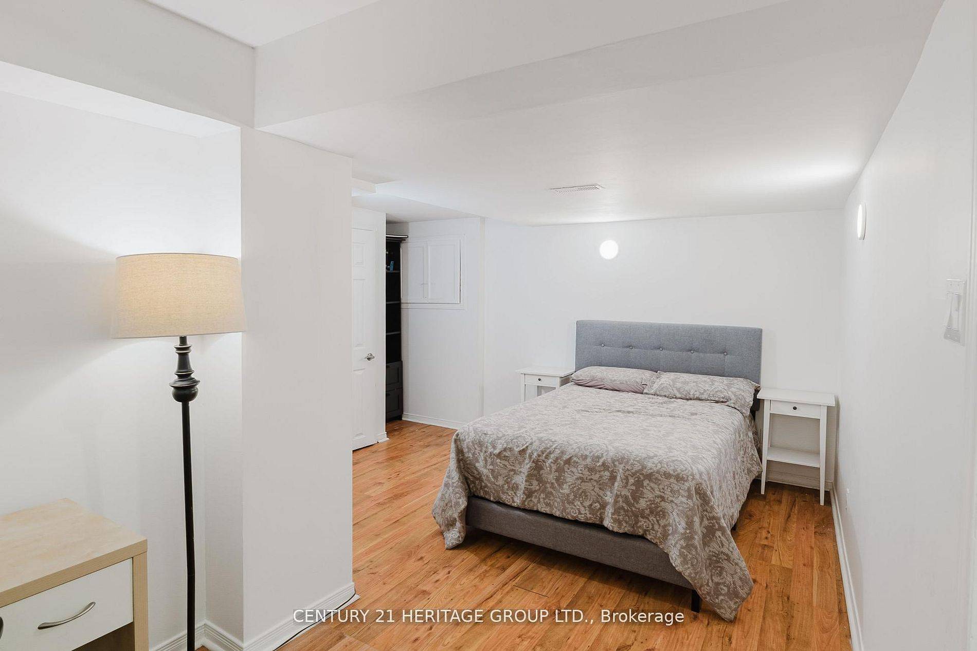 Newmarket, ON L3X 2L5,601 Mcbean AVE #BSMT