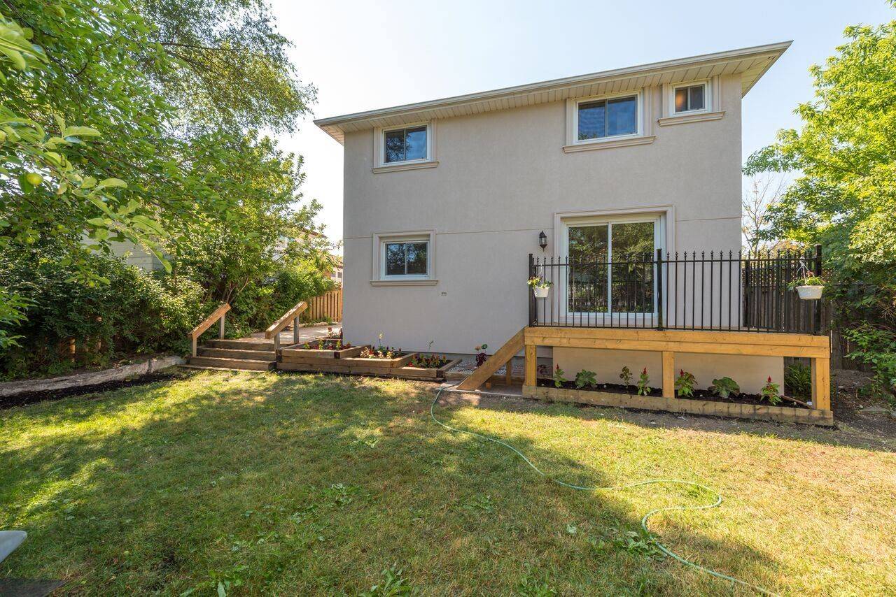 Mississauga, ON L5C 1N2,1116 Pomona CT #Basement