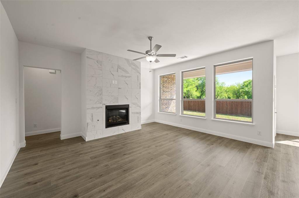 Desoto, TX 75115,947 Richard Pittmon Drive