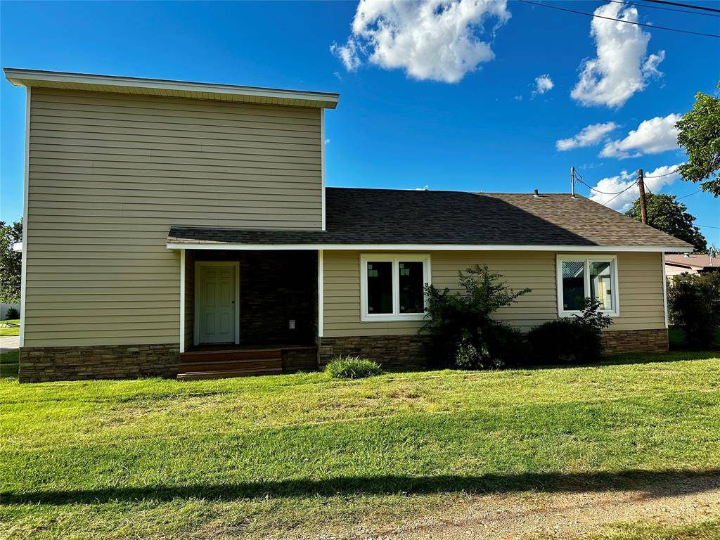 Seymour, TX 76380,106 N Donald Street