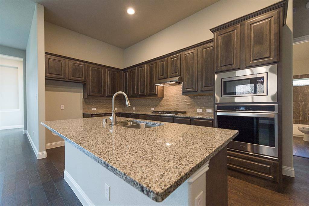 Forney, TX 75126,969 CANTERBURY Lane