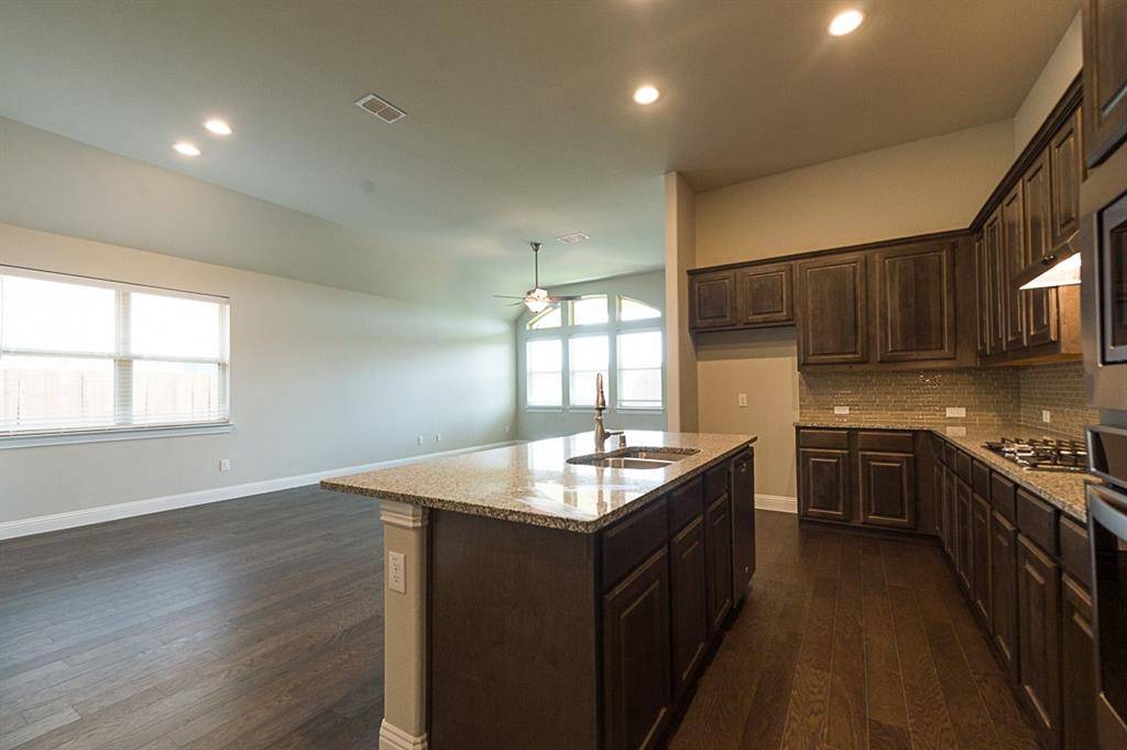 Forney, TX 75126,969 CANTERBURY Lane