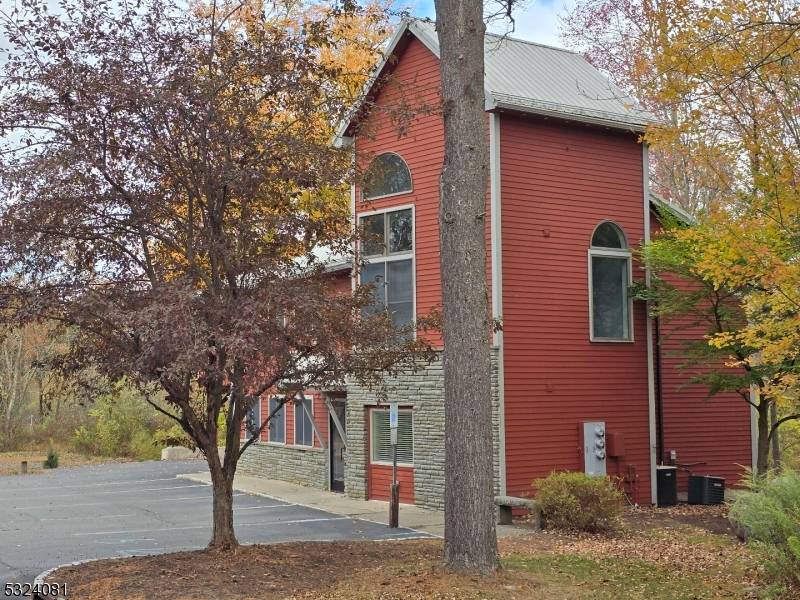 Sandyston Twp., NJ 07826,237 Us Highway 206