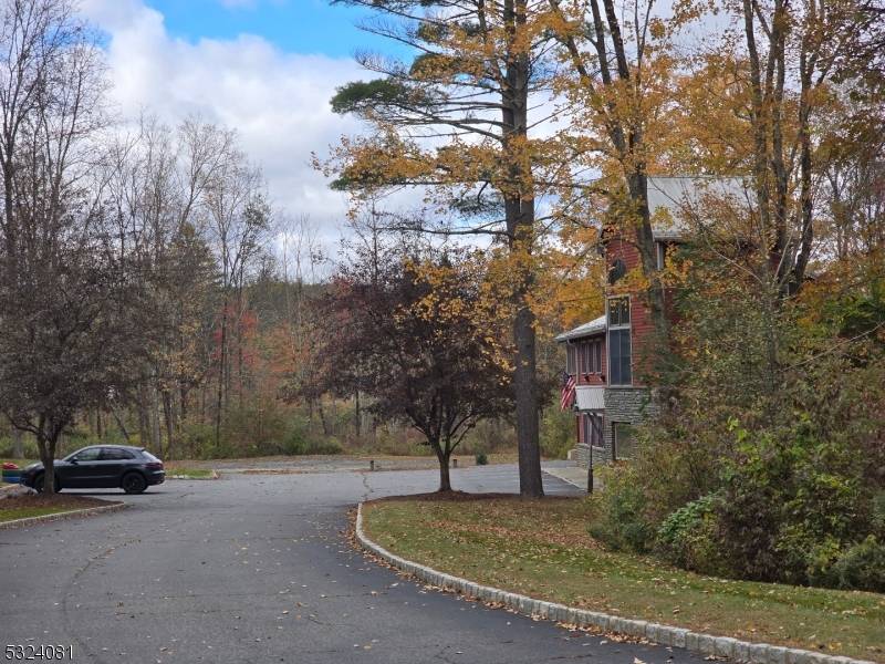 Sandyston Twp., NJ 07826,237 Us Highway 206